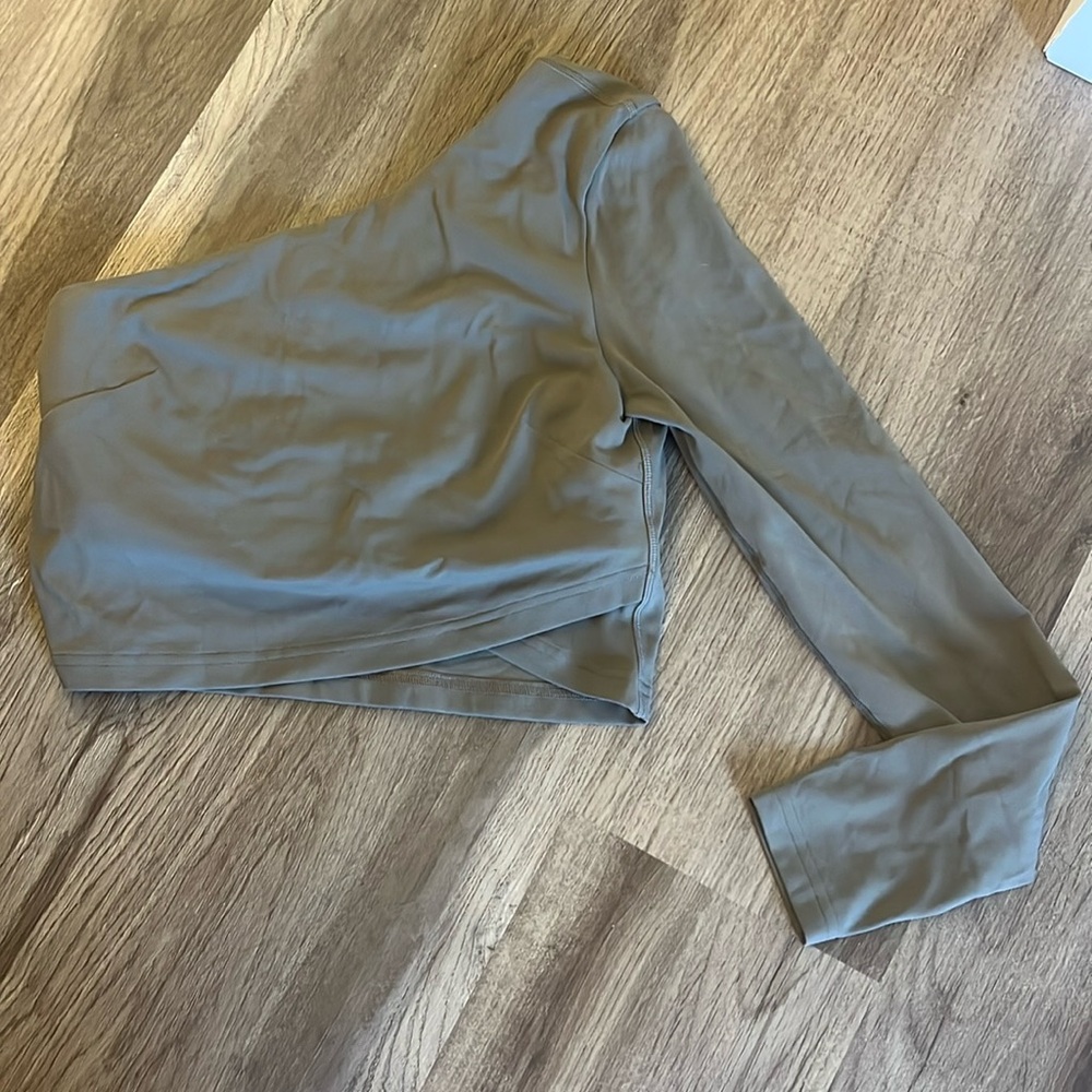Lululemon One shoulder long sleeve